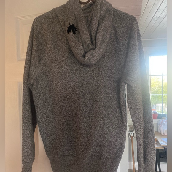 Roots salt and pepper mens extra small hoodie 🤍🖤 - Picture 3 of 4